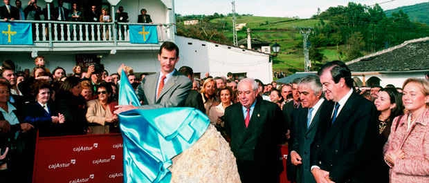 Valle y parroquia de Paredes, Valdés