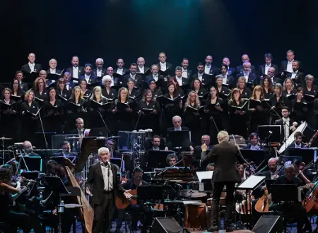 El Coro de la Fundación acompañará a Víctor Manuel en su próximo concierto en Asturias